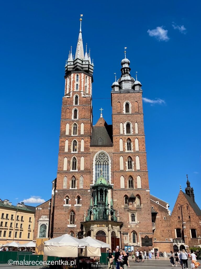 Kościół Mariacki w Krakowie, atrakcja małopolski na rynku w Krakowie